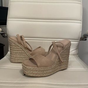 Wedge heels
